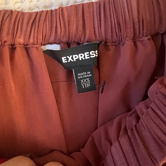 NWOT Express off the shoulder shirt - Picture 2 of 3